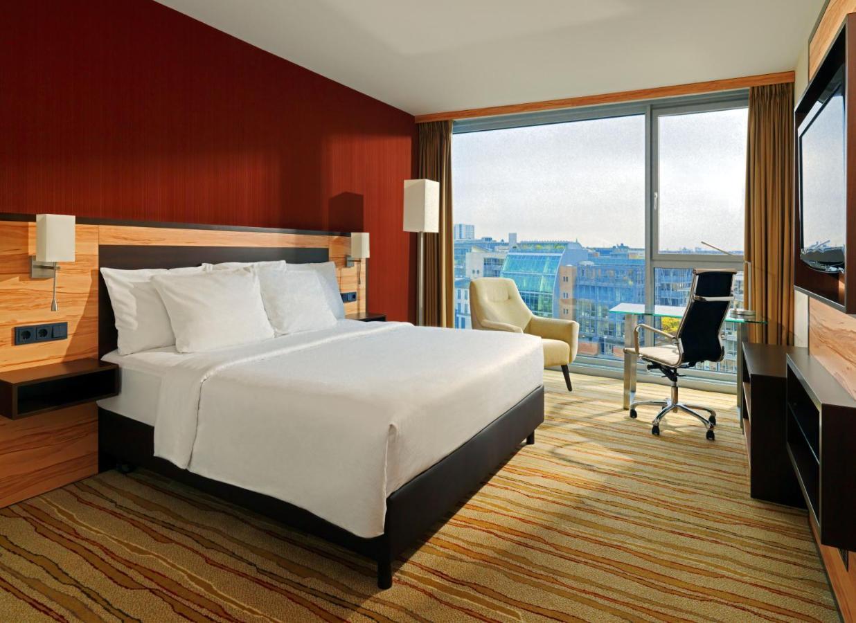 Courtyard By Marriott Duesseldorf Hafen Hotel Exterior photo