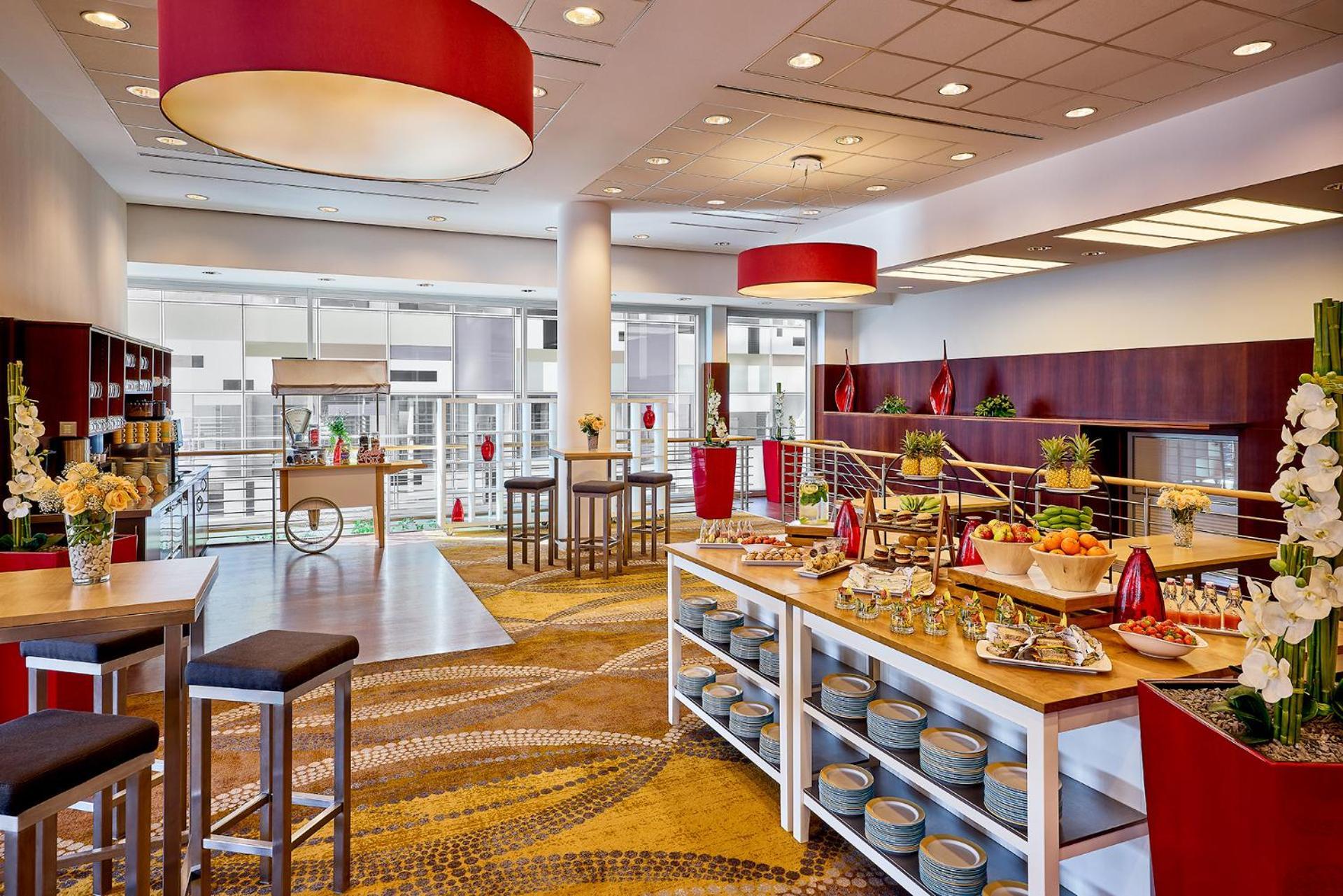 Courtyard By Marriott Duesseldorf Hafen Hotel Exterior photo