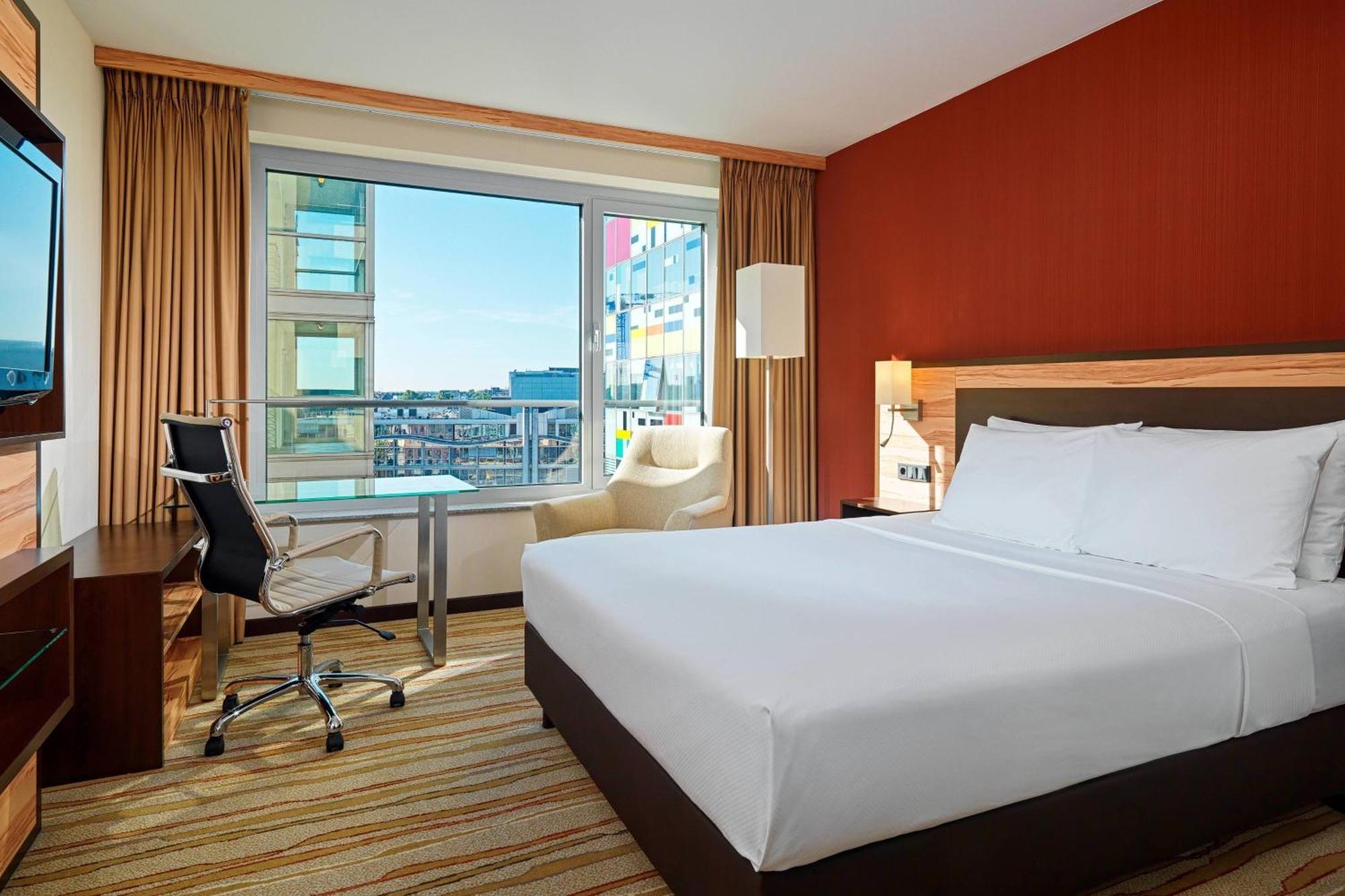 Courtyard By Marriott Duesseldorf Hafen Hotel Exterior photo