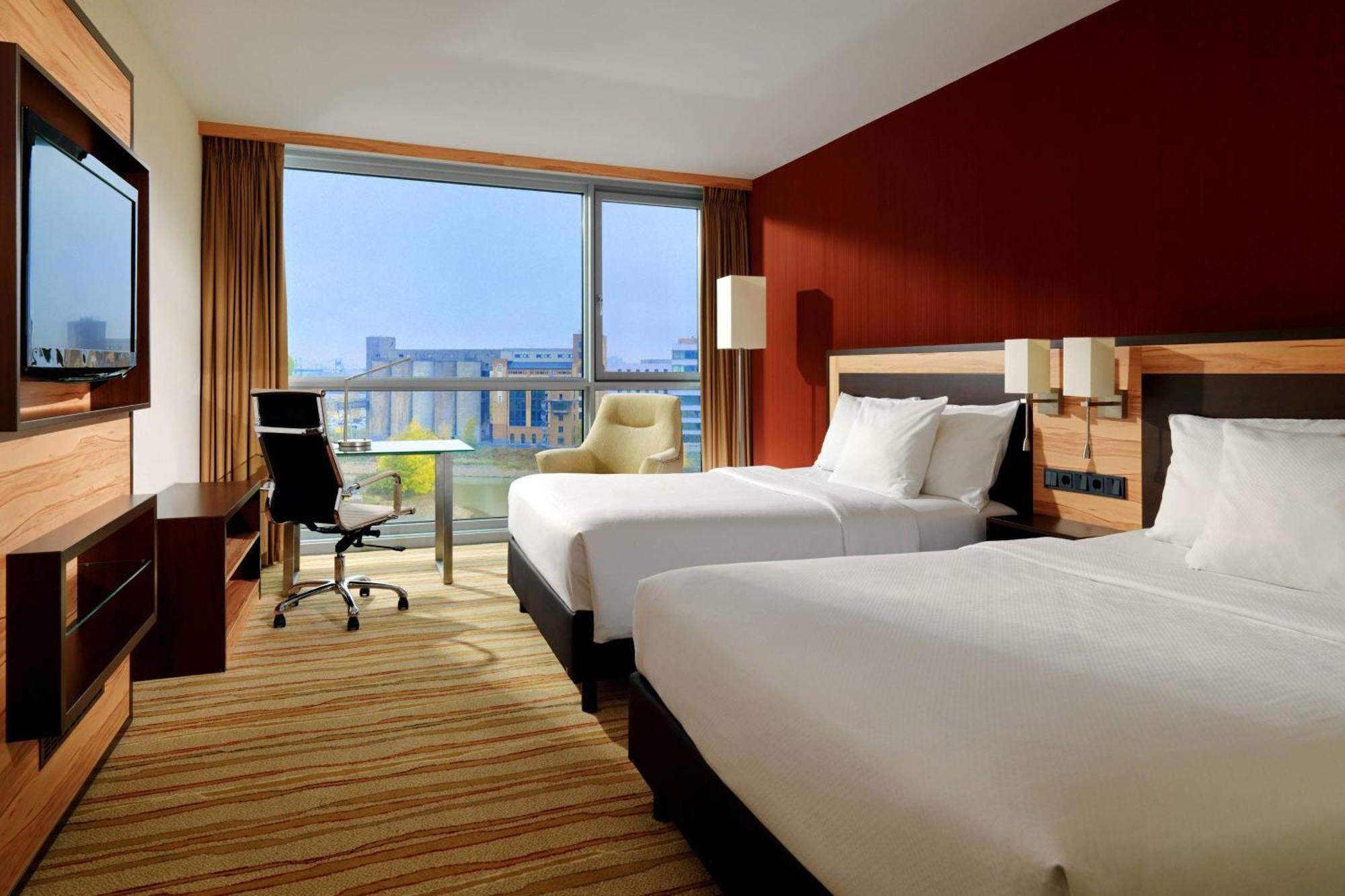 Courtyard By Marriott Duesseldorf Hafen Hotel Exterior photo